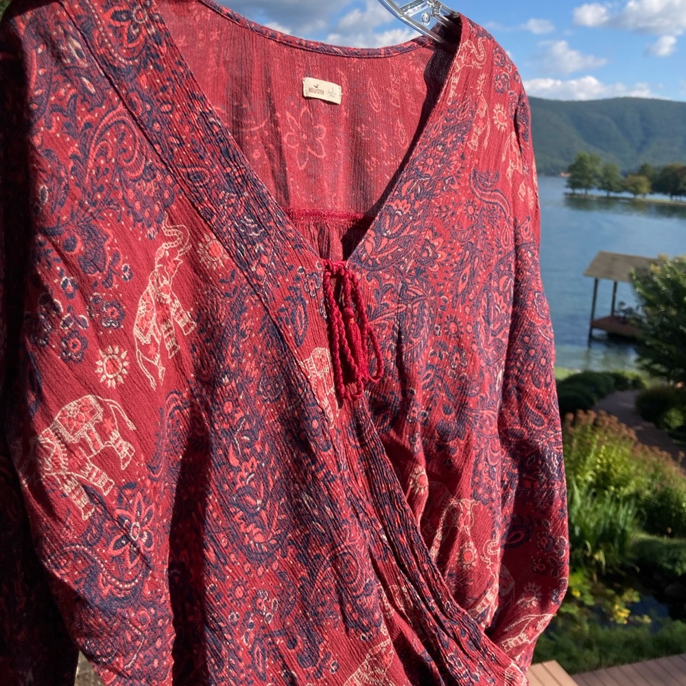 Hollister Boho Top; Women’s Small; Red + Blue Elephant print - Picture 2 of 6